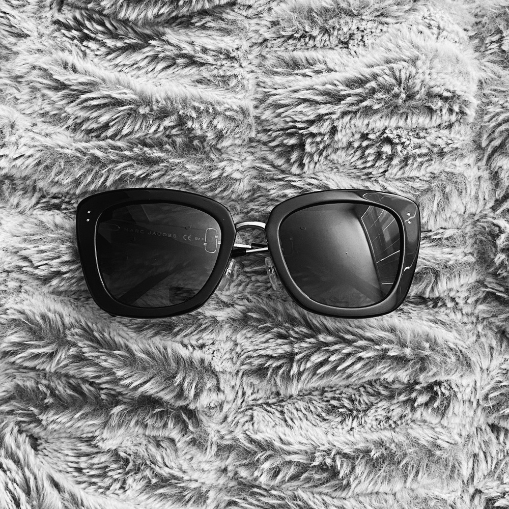NWOT Marc Jacobs Cat Eye Butterfly Sunglasses